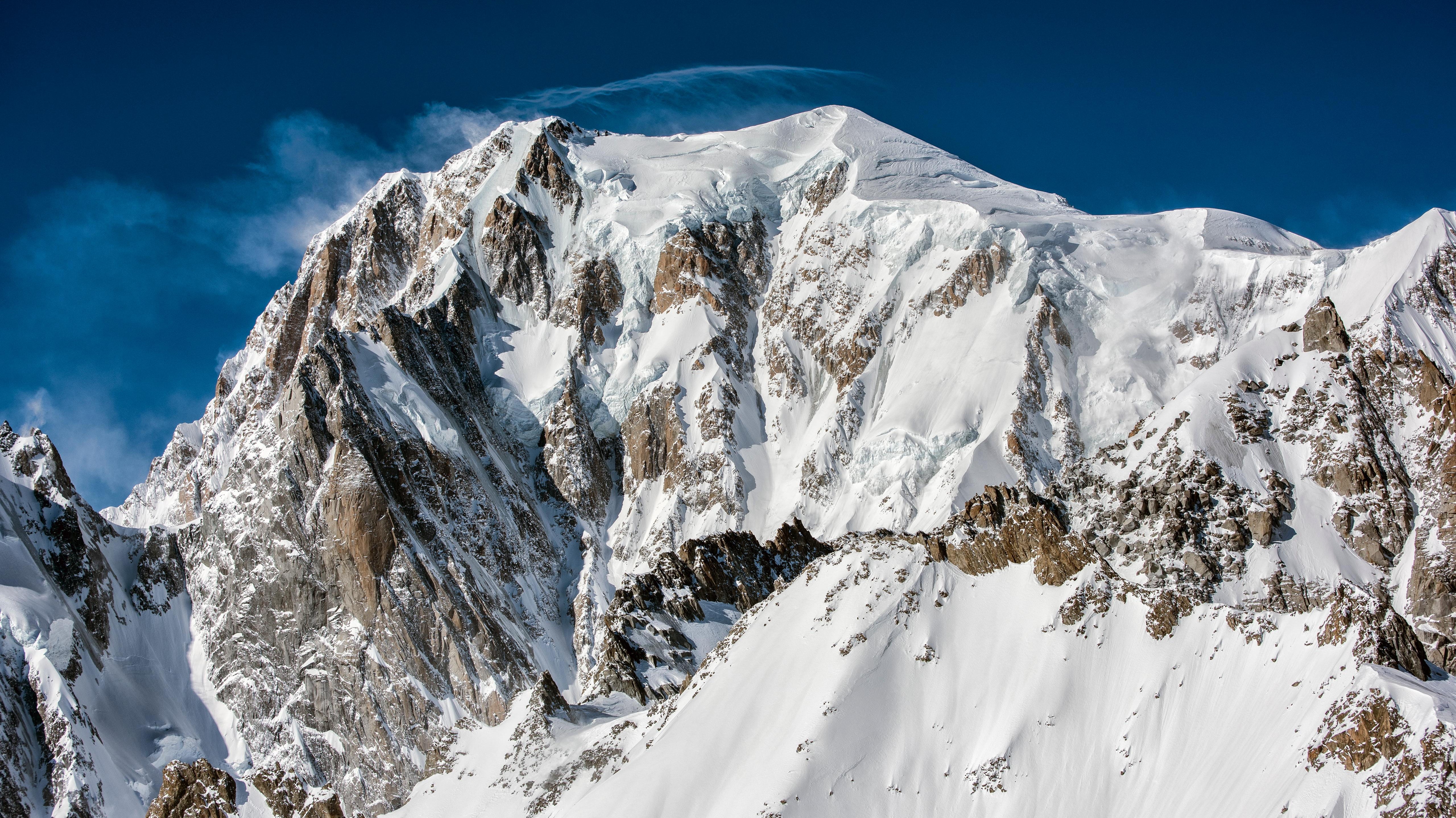 Sul Monte Bianco con Giacomo Mauri: tra Divine Providence e Pilone Centrale del Frêney